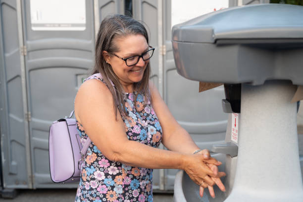 Best Portable bathroom rental  in Anderson, IN